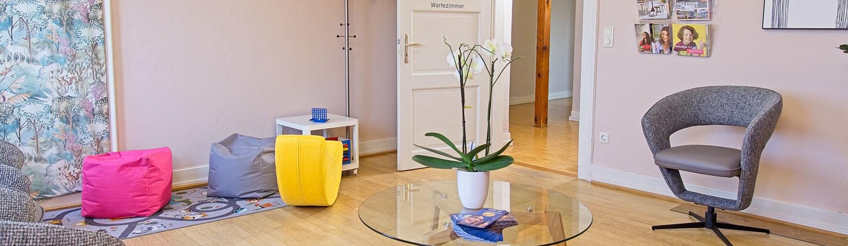 Wartezimmer in der Praxis für Kieferorthopädie in Weinheim